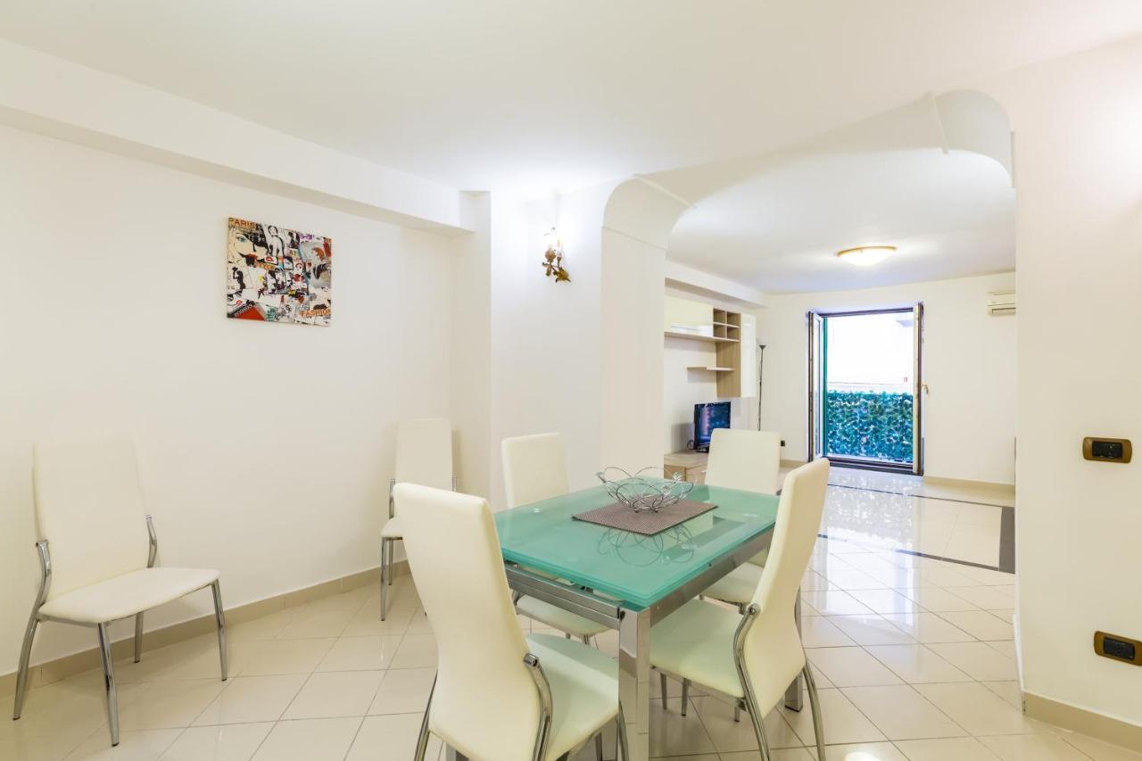 Апартаменты Qs1 - Indipendent Flat In Center Неаполь Экстерьер фото