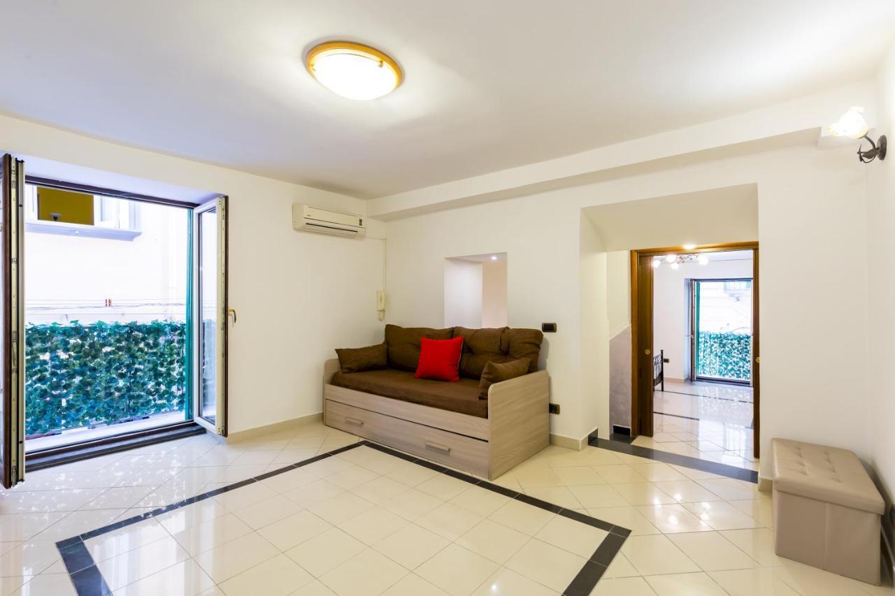 Апартаменты Qs1 - Indipendent Flat In Center Неаполь Экстерьер фото