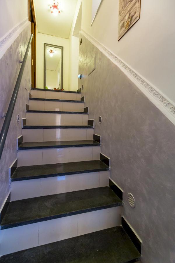 Апартаменты Qs1 - Indipendent Flat In Center Неаполь Экстерьер фото